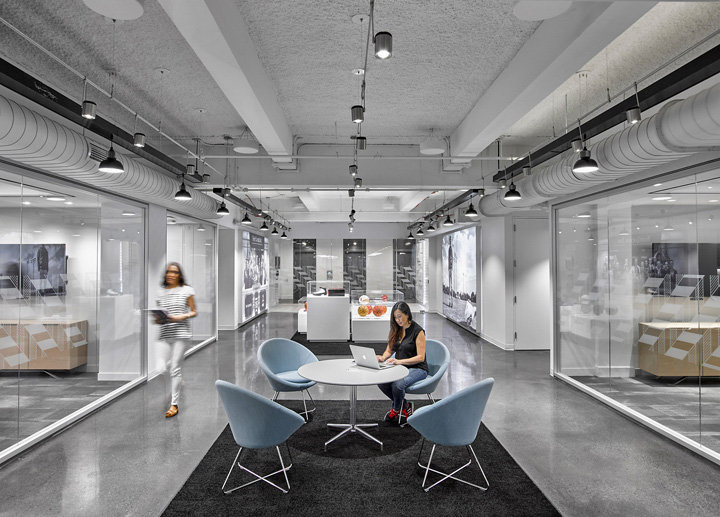 唯美工業(yè)風(fēng) 美國(guó)零售商Foot Locker紐約總部設(shè)計(jì)欣賞